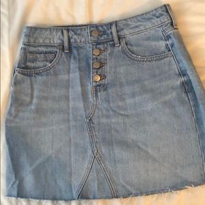 Denim Skirt ( Old Navy size 4 )